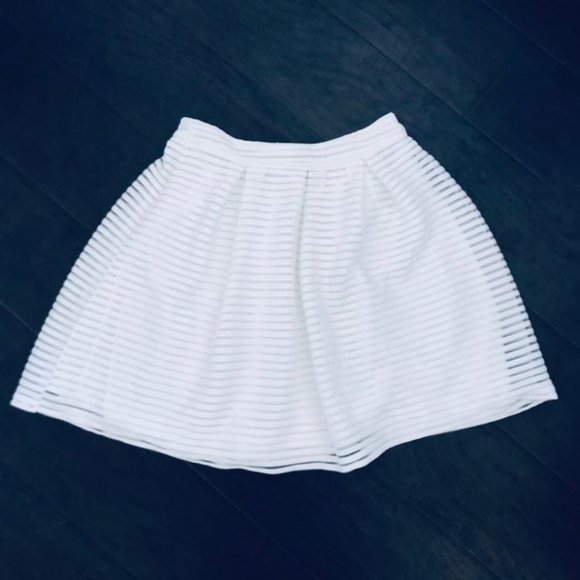 NWOT Forever 21 White/Ivory High Waisted Fit & Flare Mini Skirt - Picture 1 of 7